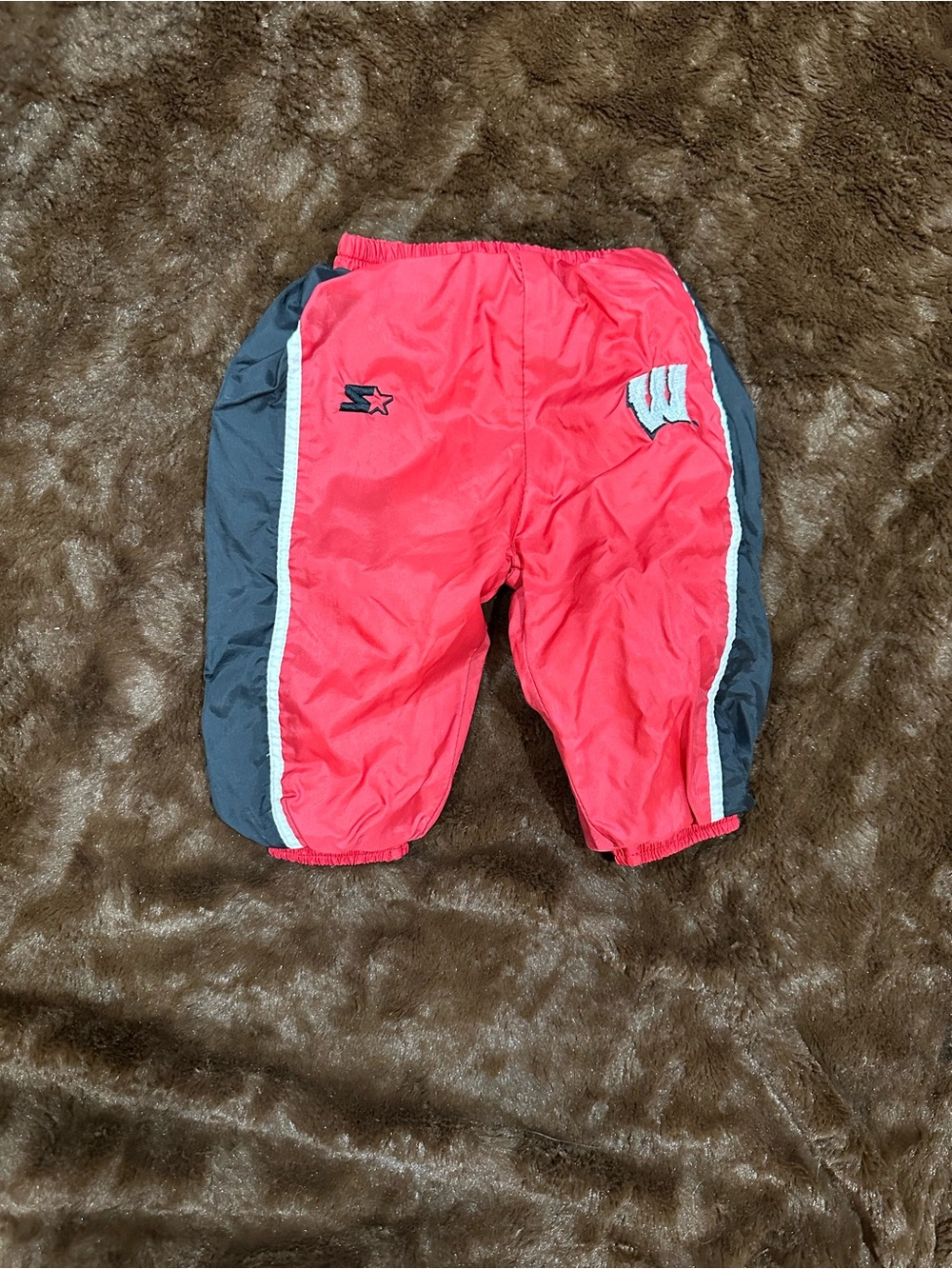 Vintage 90’s Starter Wisconsin Badgers Infant Nylon Windbreaker Pants 3/6M